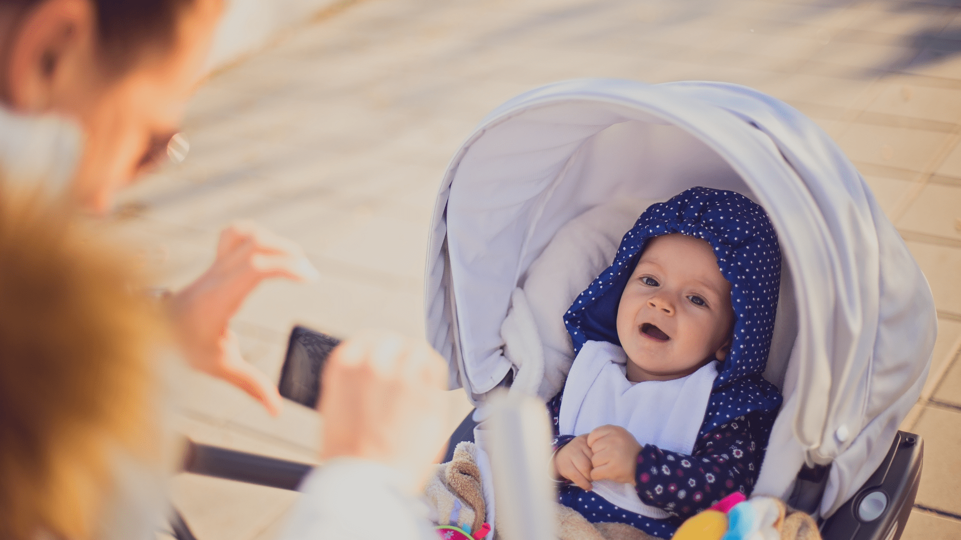 Aufwachsen mit dem Smartphone: Was bleibt den Kindern von der Bilderflut?